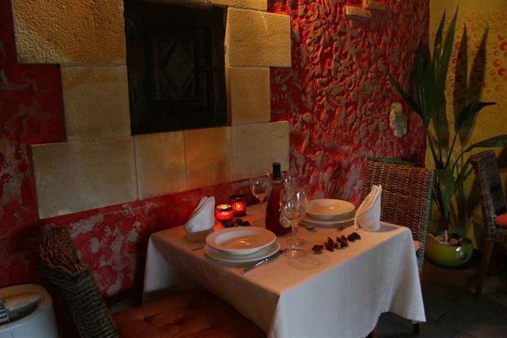 La Casona De Revolgo Hotell Santillana del Mar Exteriör bild
