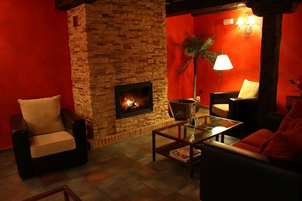 La Casona De Revolgo Hotell Santillana del Mar Exteriör bild